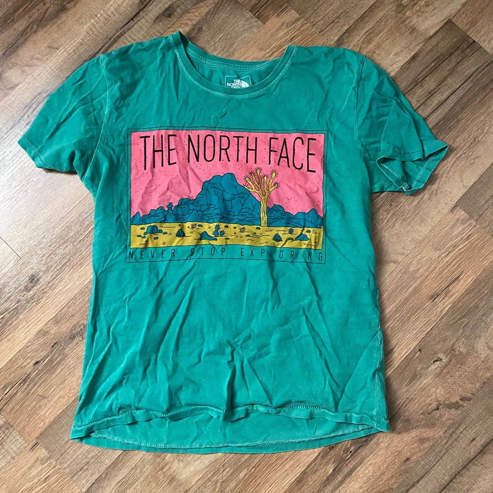 The North Face women’s green graphic tee